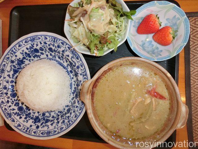 ユワデーのタイ料理　グリーンカレー